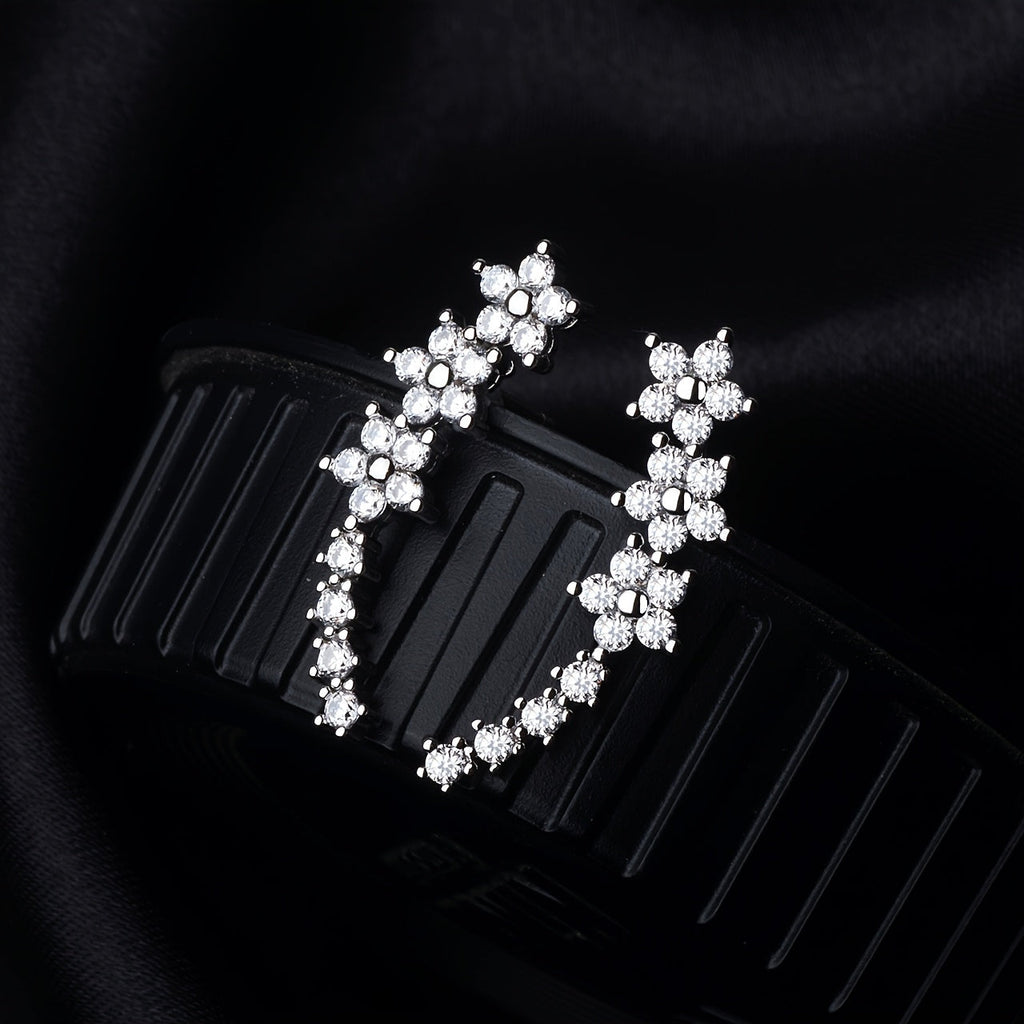 pendientes florales con acabado luminoso. Amarande