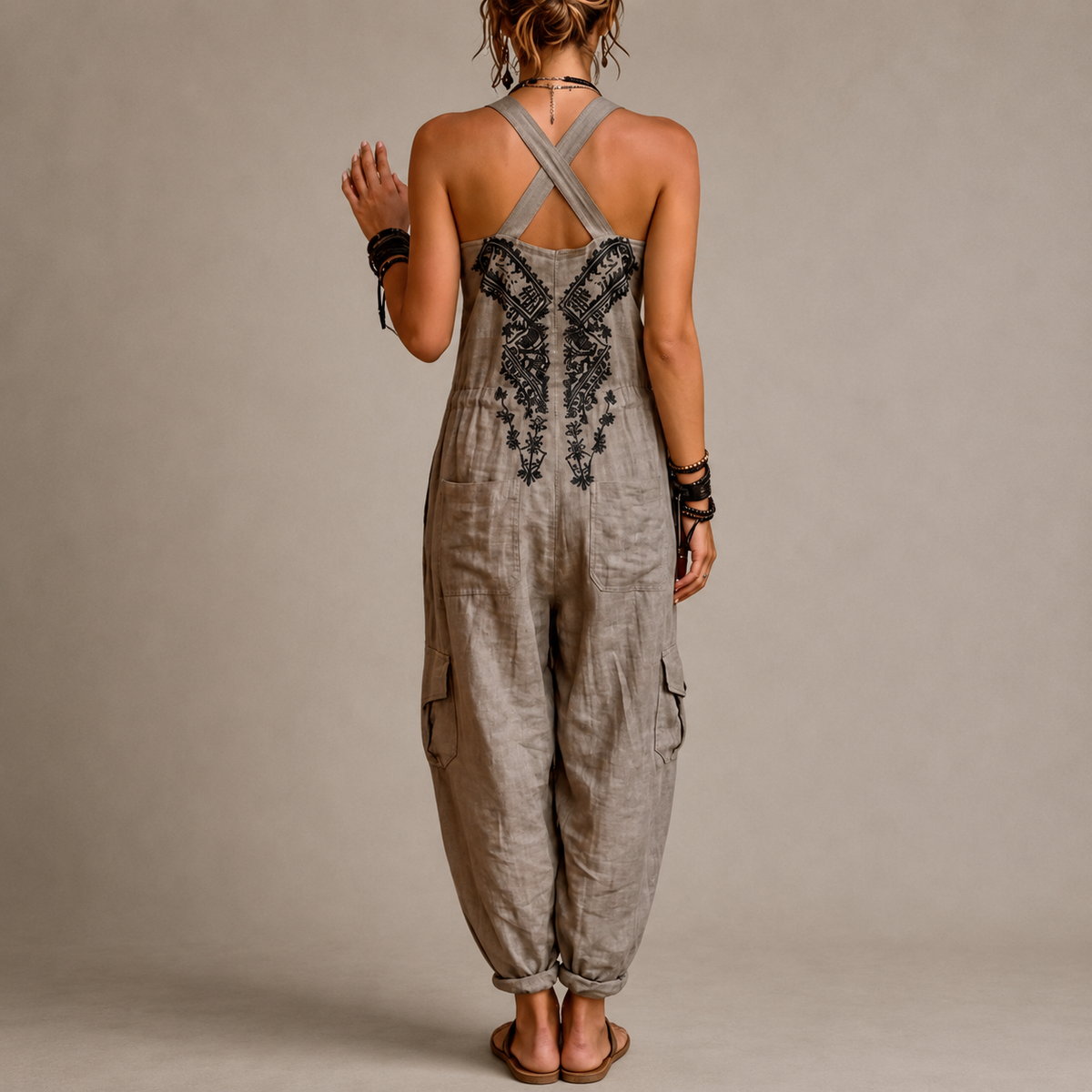 salopette harem con ricamo folk. Wren