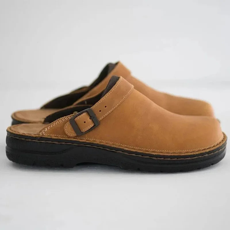zuecos unisex de cuero vegano. Louan