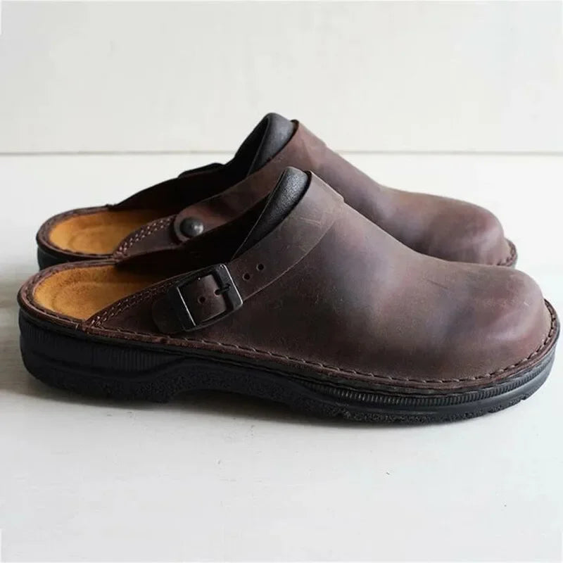 zuecos unisex de cuero vegano. Louan