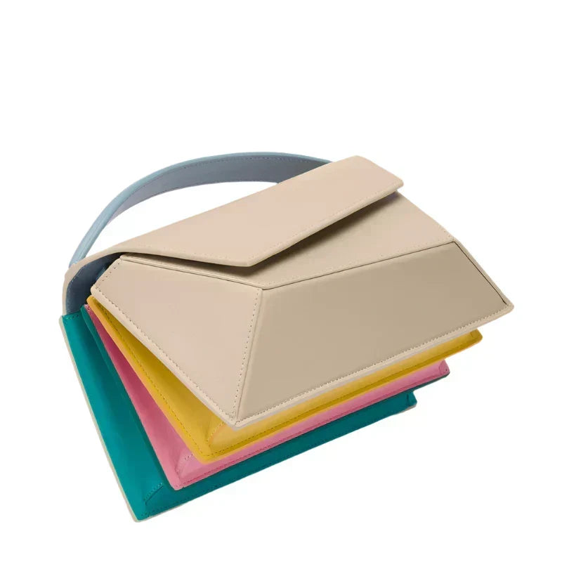 bolso bandolera estructurado de piel vegana. Sanare