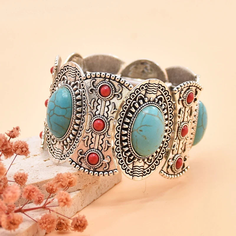 pulsera elástica con detalles troquelados y turquesas. Níjar