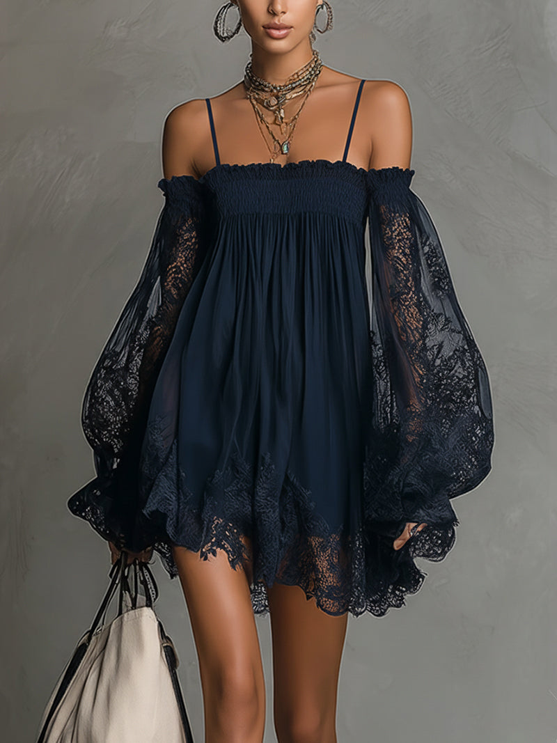 vestido mini de chiffon con encaje y hombros descubiertos. Vejer