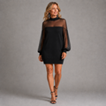 vestido mini negro con mangas de red. Vejer