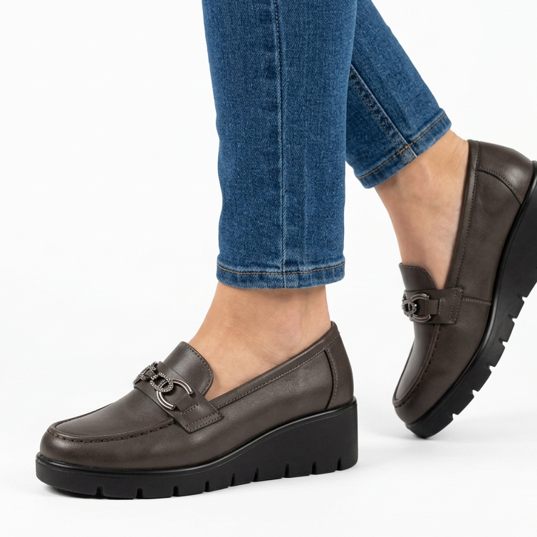 mocasín de piel con strass y plataforma. Ester
