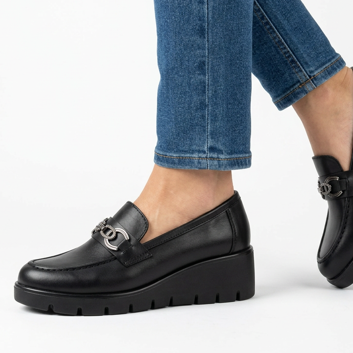 mocasín de piel con strass y plataforma. Ester