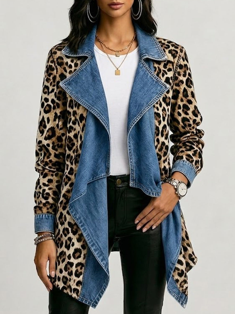 cazadora media con estampado leopardo y paneles de denim. Sherilyn