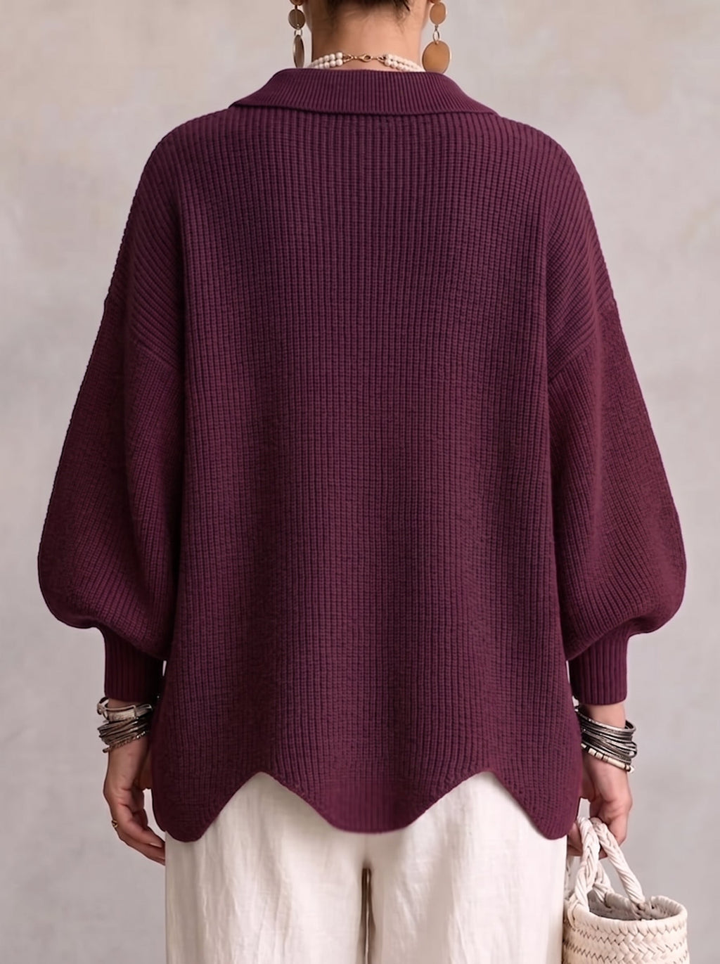 cardigan oversize con cuello pico y botones metálicos. Isadora