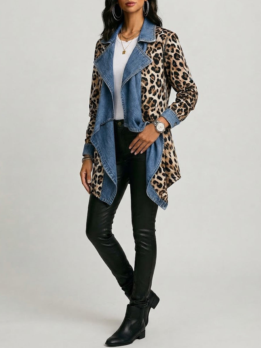 cazadora media con estampado leopardo y paneles de denim. Sherilyn